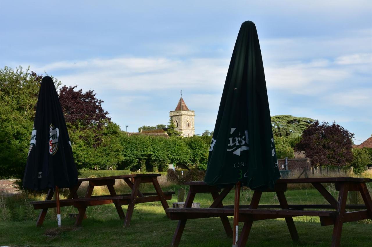 The Bell Inn Salisbury Exterior photo