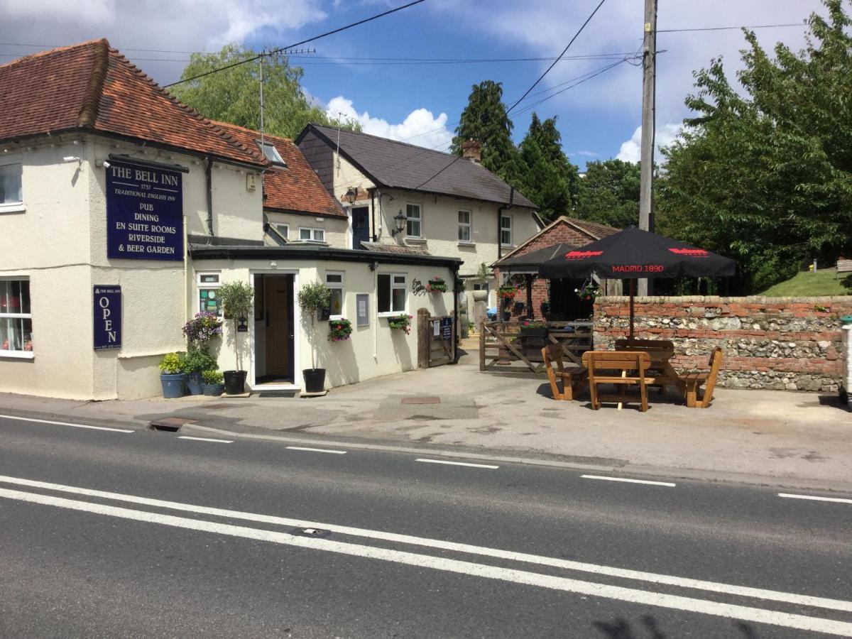 The Bell Inn Salisbury Exterior photo