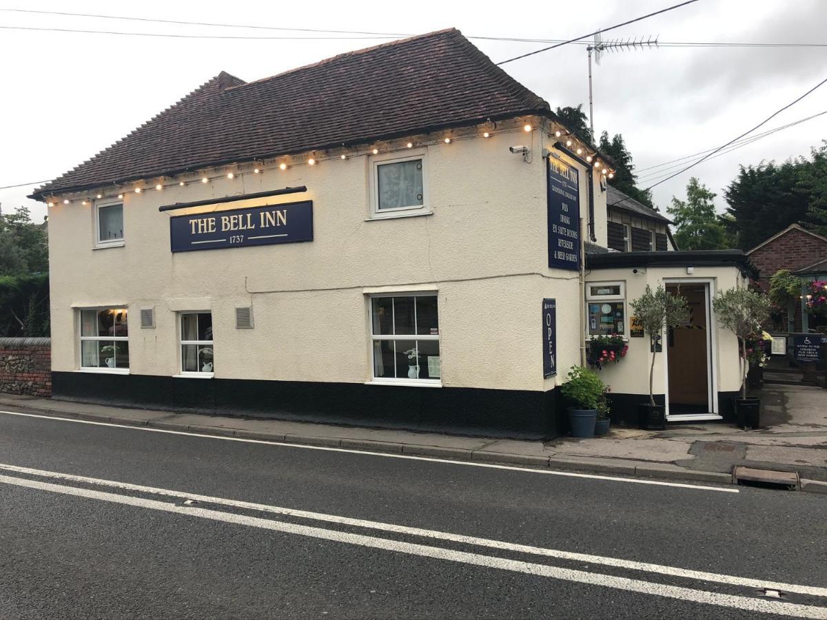 The Bell Inn Salisbury Exterior photo